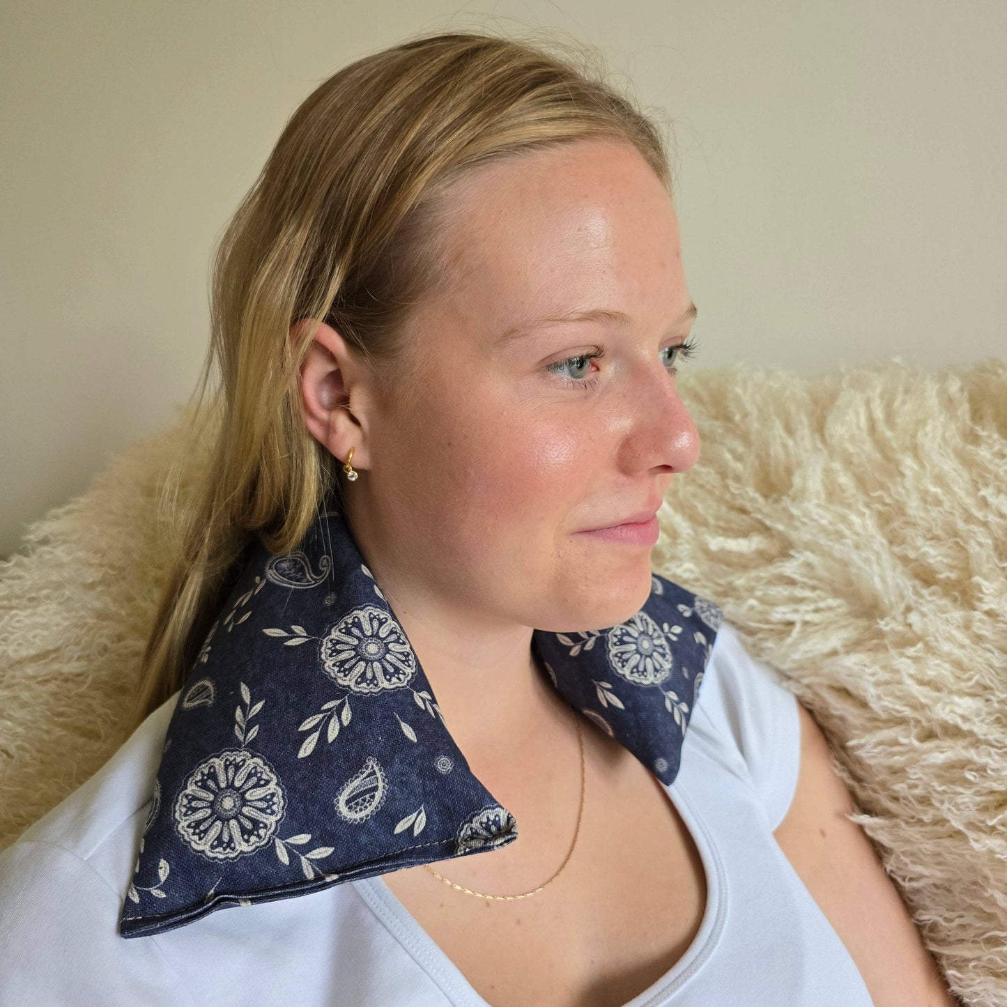 Bloom Navy Linen/Cotton Wheat Bag: Lavender