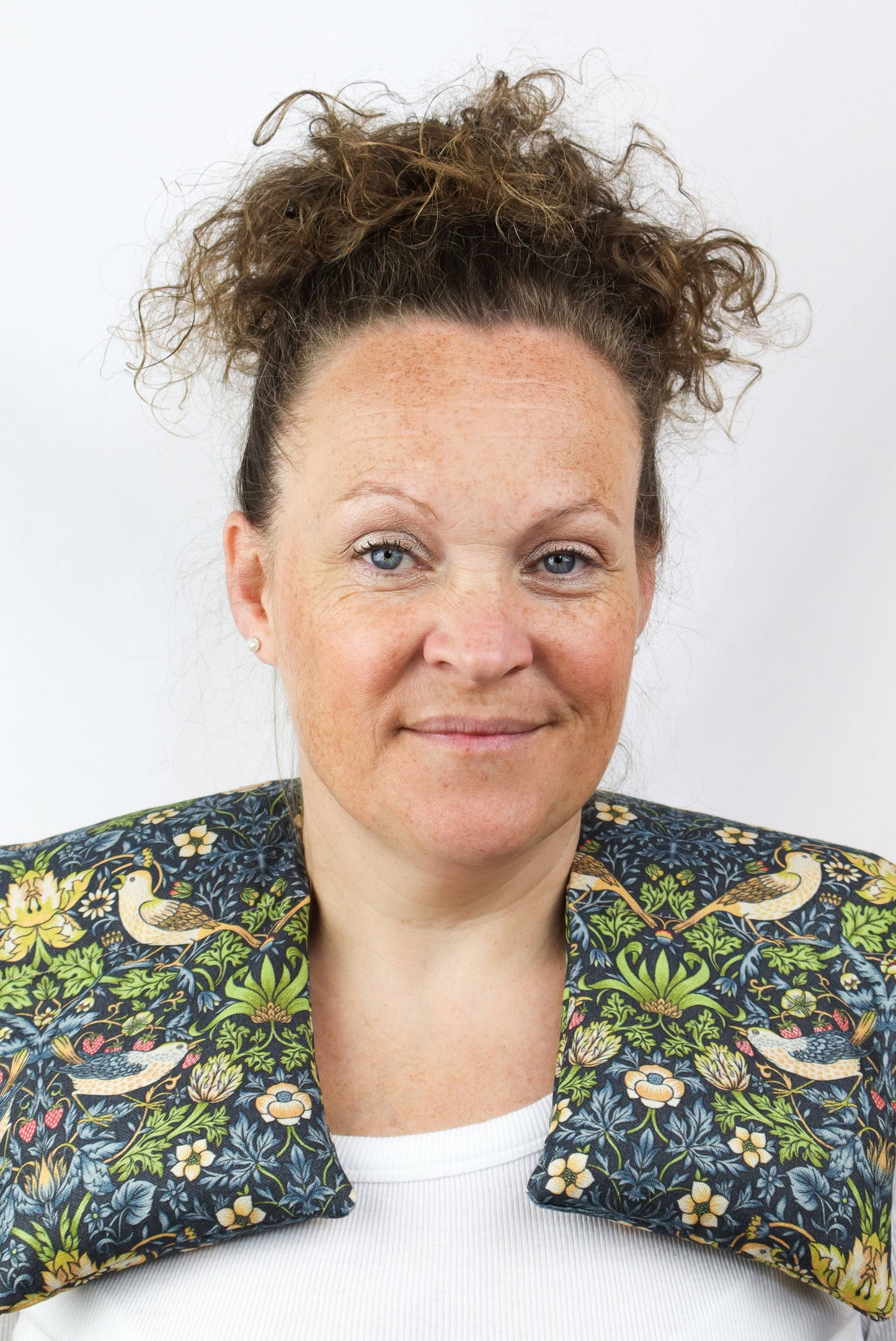 Neck & Shoulder Soothing Wrap-William Morris Strawberry Thief, Navy