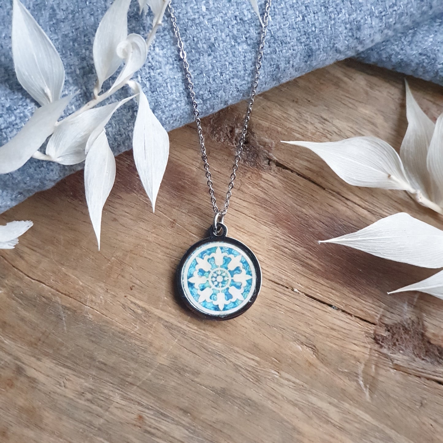 Walnut Inlay Circle Necklace