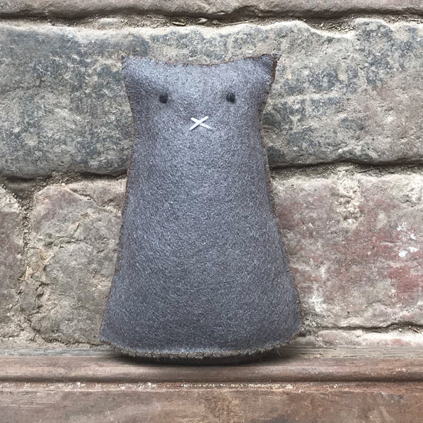 Felt standing grey cat - Gordon