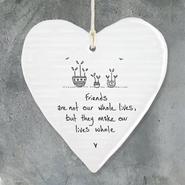 Wobbly round heart - Friends make lives whole