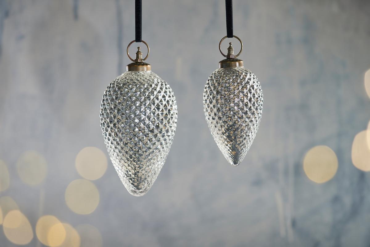 Harini - Giant Bauble - antique silver