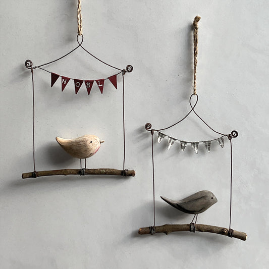Bird on a swing - Robin