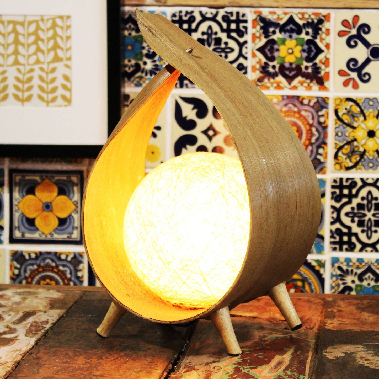 Natural Coconut Lamp UK Plug - Natural Loop