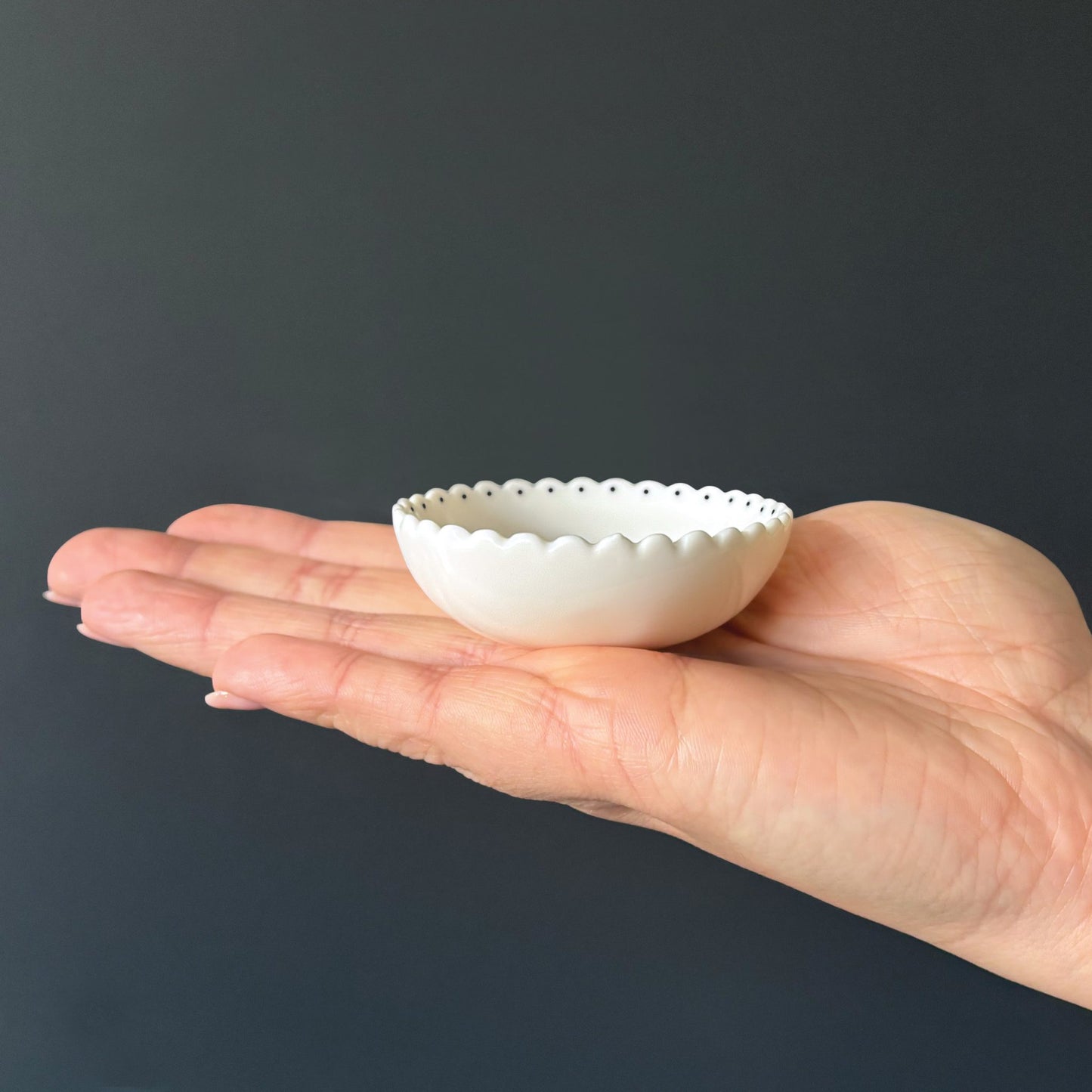 Porcelain scalloped small bowl - Lovely Friend