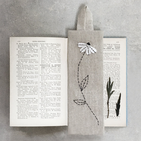 Linen Bookmark - Daisy
