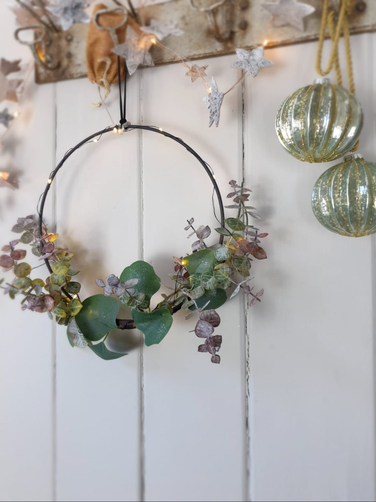 Hoop Wreath with green foliage - led lights