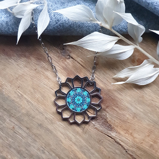 Walnut Inlay Geometric Flower Necklace
