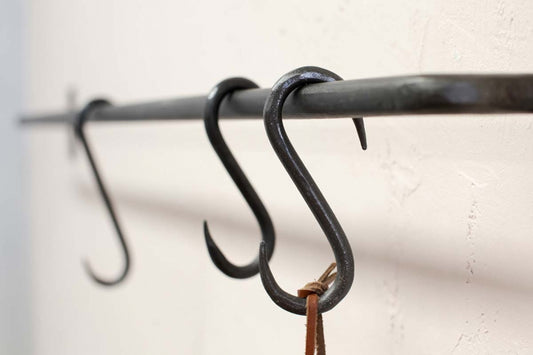 Laila Iron S Hook